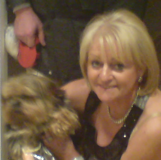 Catherine Tully Photo 8