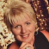 Michelle Bartlett Photo 26