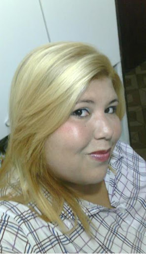 Kelly Oliver Photo 13