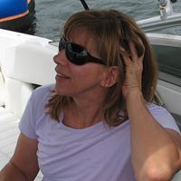 Leeann Martin Photo 17