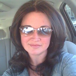 Laurie Garcia Photo 31