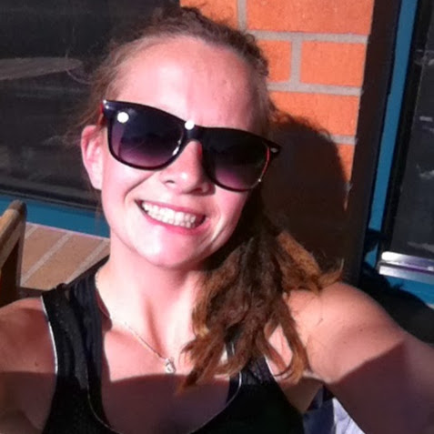 Emily Peck Photo 12