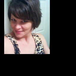 Emily Prickett Photo 3