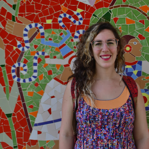 Julia Burton Photo 11