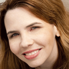 Jennifer Larkin Photo 25