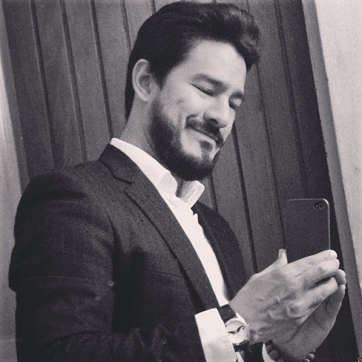 Julian Robles Photo 25