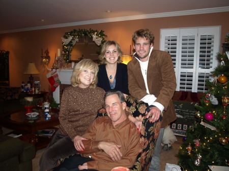 Holly Reynolds Photo 3