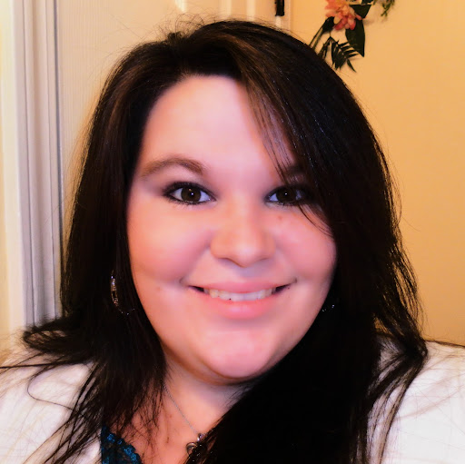 Raina Wallace Photo 4