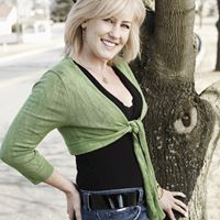 Victoria Wolfe Photo 10