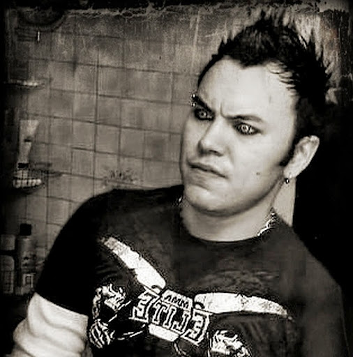 Benjamin Cross Photo 8