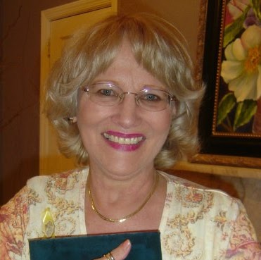 Hope Anderson Photo 41