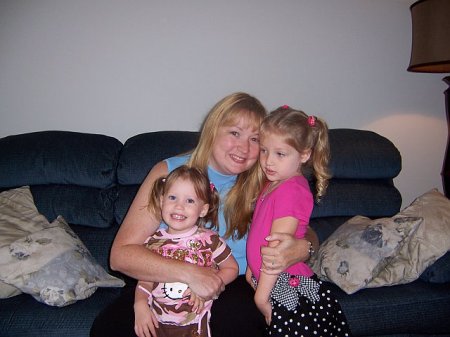 Cynthia Goodwin Photo 17