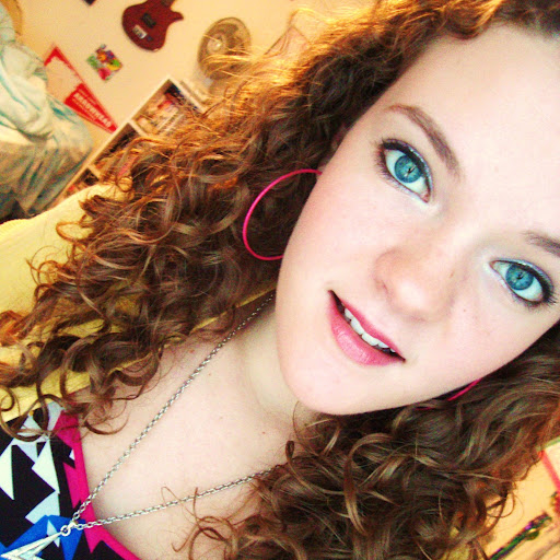 Chelsea Hanson Photo 12