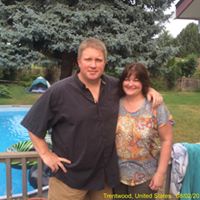 Kristine Russell Photo 14