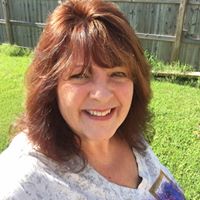 Deborah Lovelace Photo 26