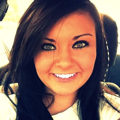 Elizabeth Guillot Photo 21