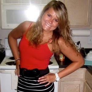 Stephanie Collins Photo 34