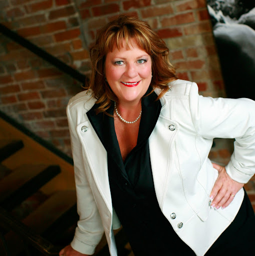 Linda Ramsey Photo 37