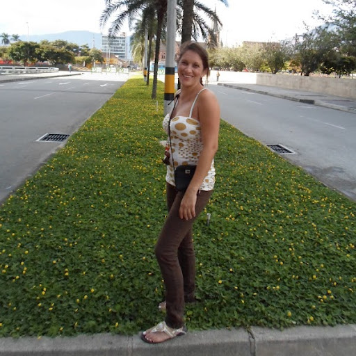 Monica Rojas Photo 33