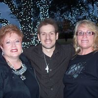 Karen Hollis Photo 32