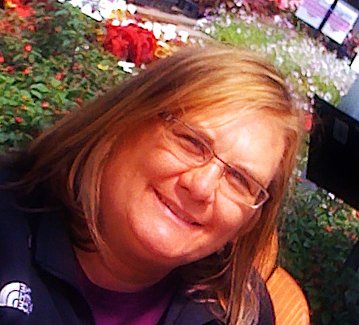 Joyce Dickinson Photo 12