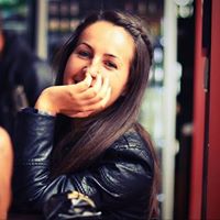 Andrea Lazar Photo 10