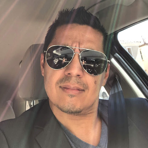 Victor Vazquez Photo 8