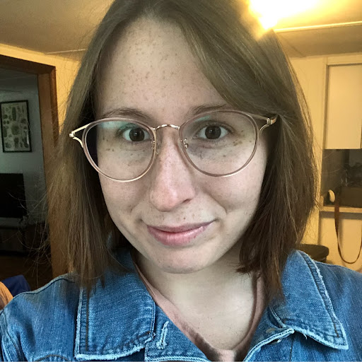 Leah Bartlett Photo 28