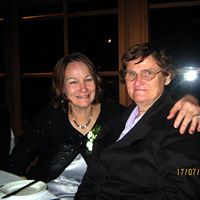 Kathryn Holmes Photo 30