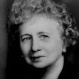 Elizabeth Bess Photo 5