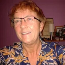 Jacqueline Berg Photo 33