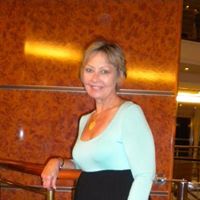 Gloria Johnson Photo 27