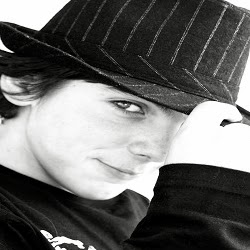 Ralph Fernandez Photo 29