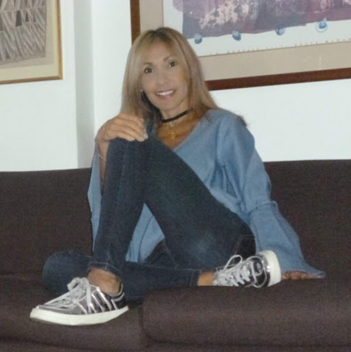 Mary Guerra Photo 30
