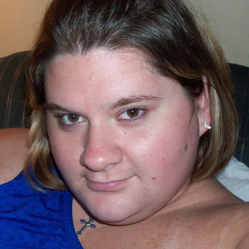 Amanda Edmonds Photo 46
