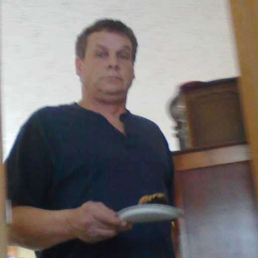 Bryan Larson Photo 34