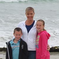 Julie Tuttle Photo 10