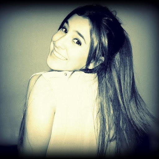 Vicky Lopez Photo 41