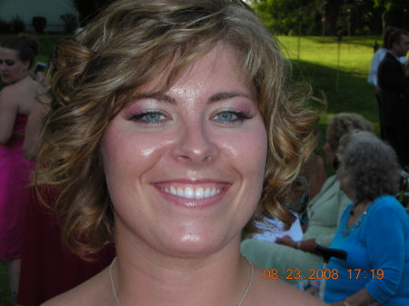 Danielle Phillips Photo 40