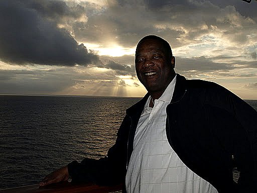 Donald Phillips Photo 39