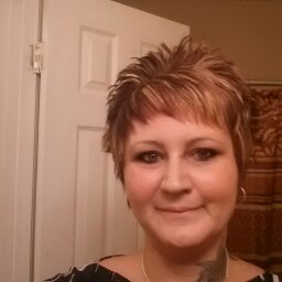 Heather Scruggs Photo 19