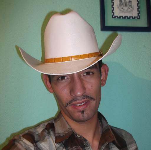 Salvador Martinez Photo 4