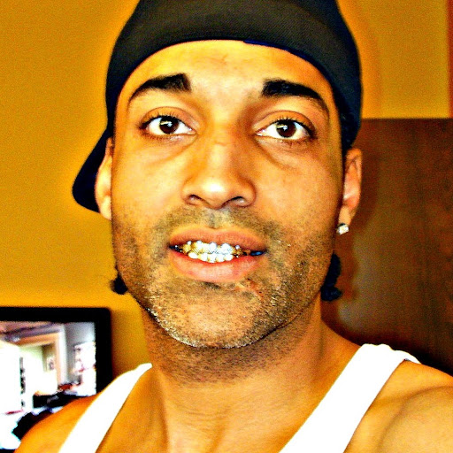Jay Armstrong Photo 2