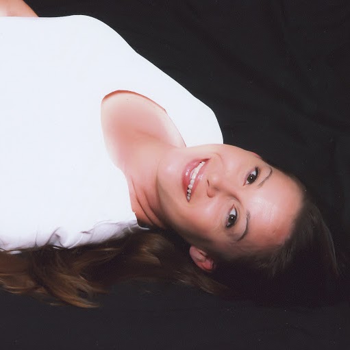Jackie Sinclair Photo 32