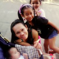 Emelyn Gomez Photo 8