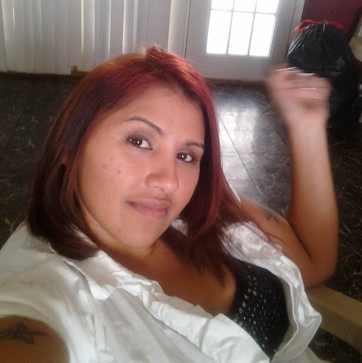Elizabeth Paredes Photo 11