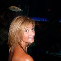 Amy Rowe Photo 21