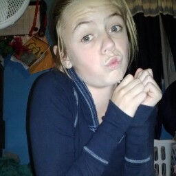 Amanda Avery Photo 30