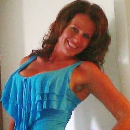 Michelle Rowe Photo 38