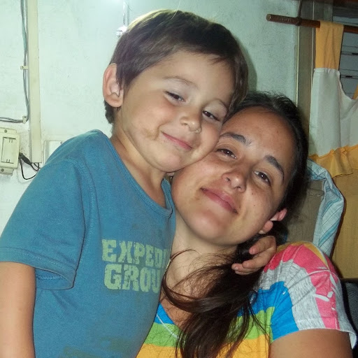 Debora Ramirez Photo 17